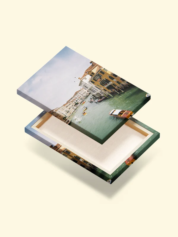 tablou canvas din Venetia cu barci si canal