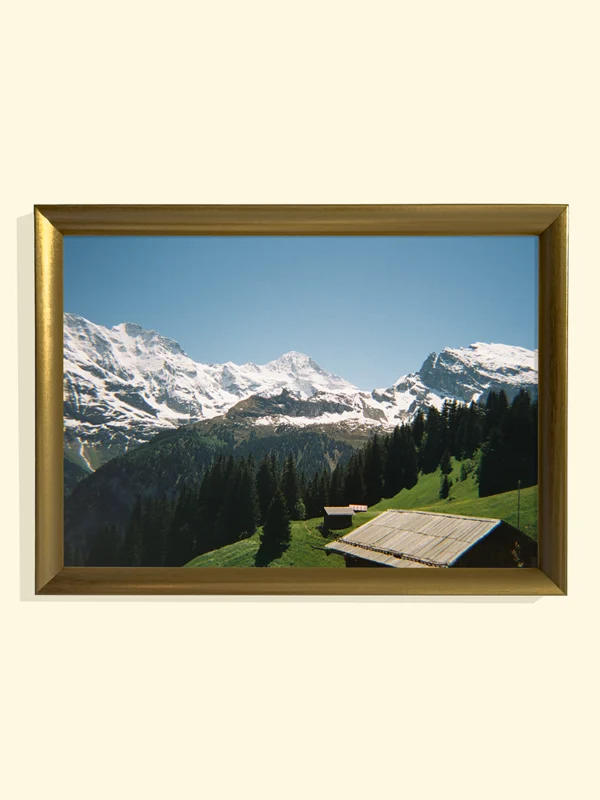 tablou ramă gold aurie peisaj montaj Elveția Snowlight Above Mürren