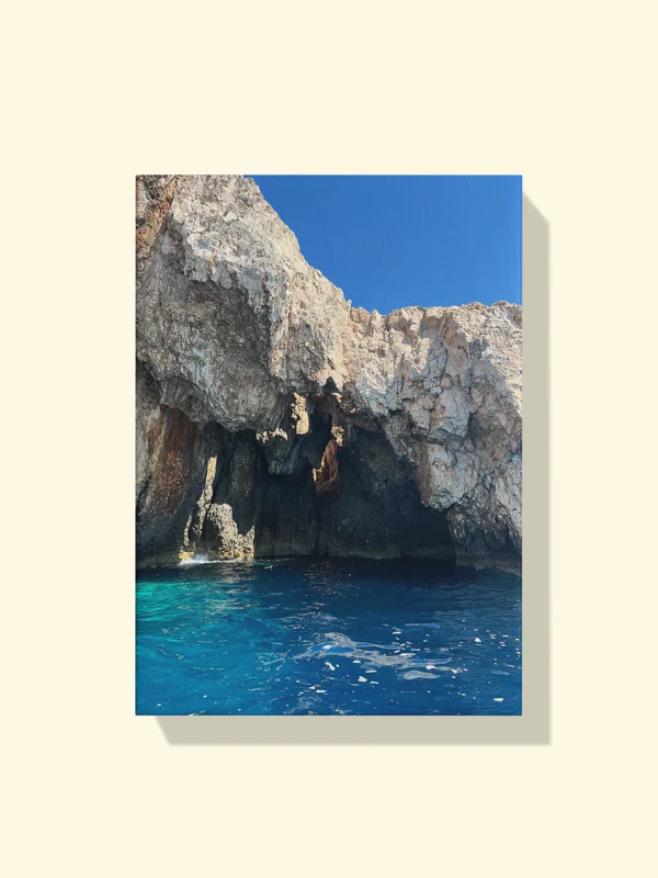 print foto fără ramă cu peisaj marin și stânci