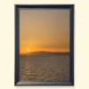 Print fotografic cu răsărit pe mare în Grecia, montat în ramă neagră