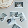 fotografii tip instant late petrecere nunta așezate pe masă